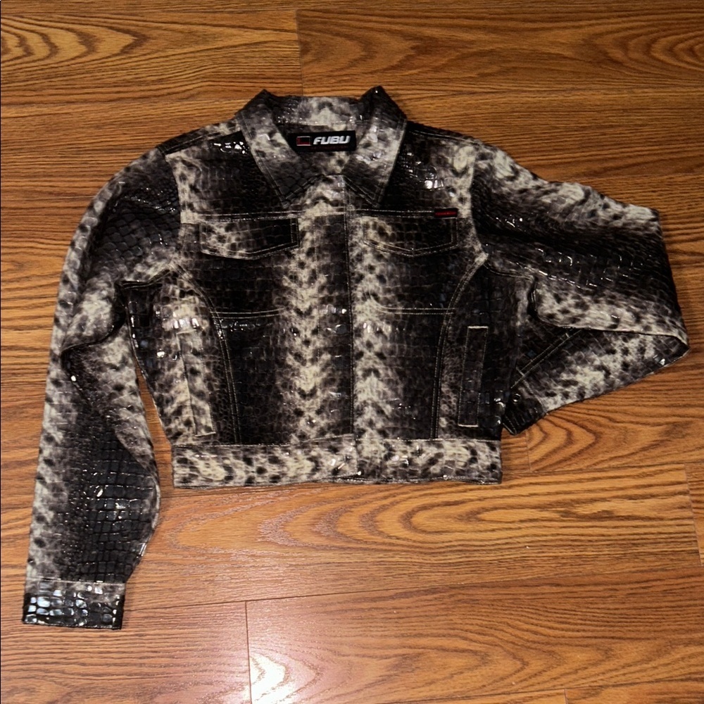 FUBU Y2K Snake Print Button Up Women's‎ Black and Gray Patterned Jean Jacket
